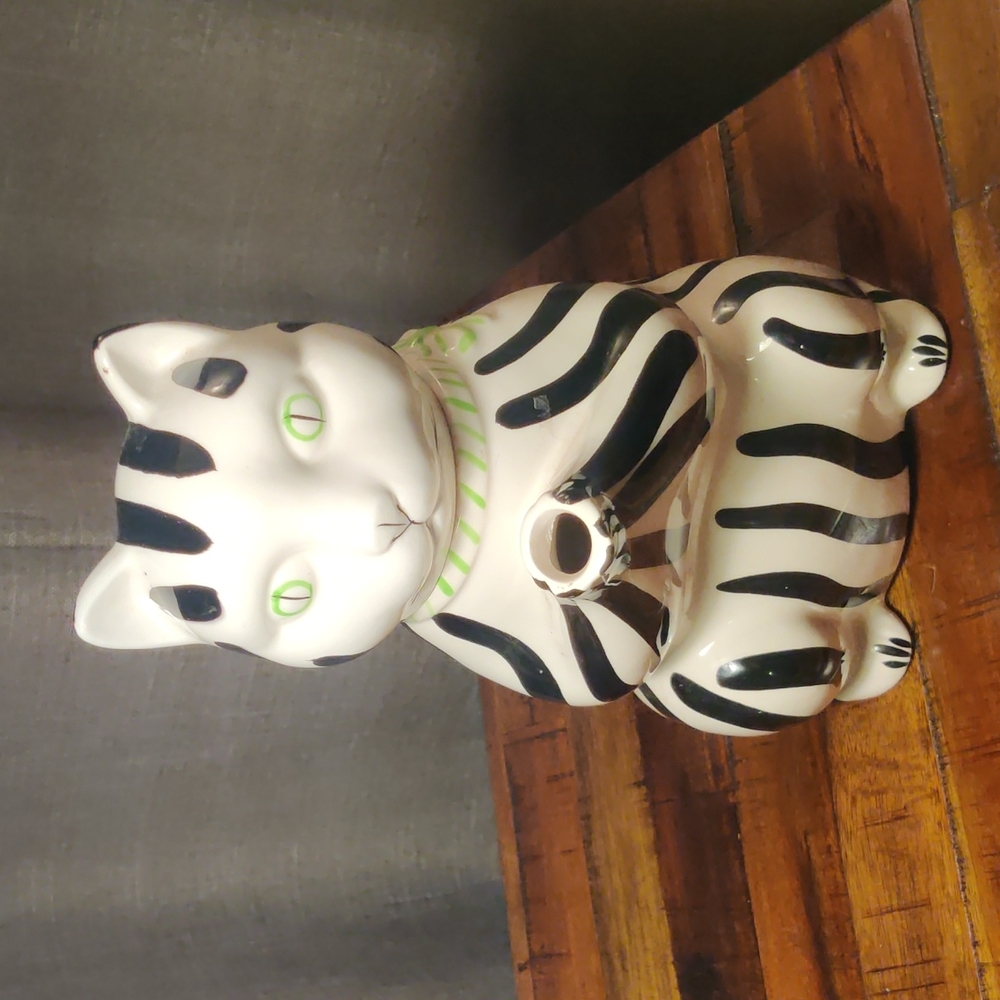Taste Setter Sigma Gloria Vanderbilt Black White Striped Cat Teapot Vintage